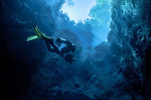 The Complete Guide to Planning a Scuba Diving Trip - cover