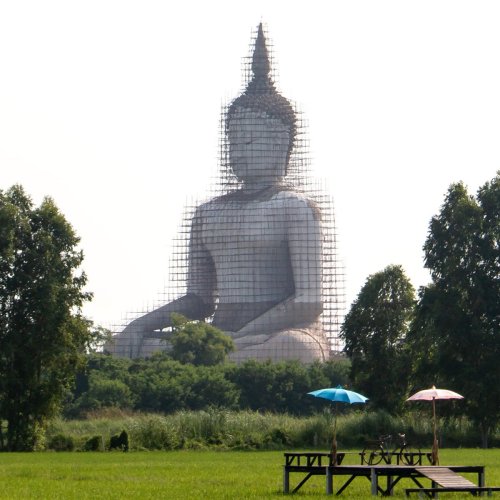 See the Great Buddhas of Thailand