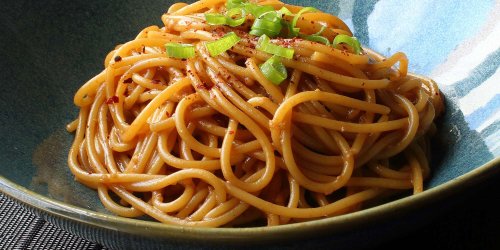 10 Garlic Pasta Recipes That Prove Garlic and Noodles Are a Perfect Pair