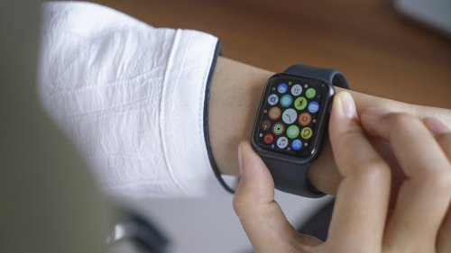 What The Red Dot On Your Apple Watch Really Means  