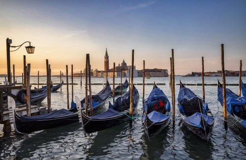 Magazine - Venice,  Discover the real city