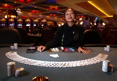 How to Play Poker in a Casino — More Card Games