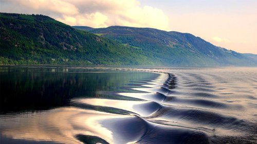 The latest Loch Ness Monster sighting is pretty damn convincing