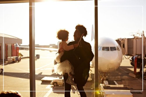 How to sit together on a flight for free - expert tips for parents
