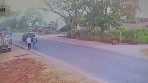 India: Morning walk turns tragic as speeding car hits pedestrians five meters into air, one fatality reported