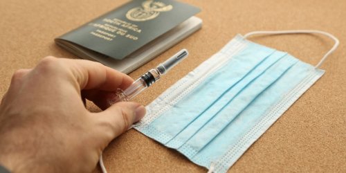 On te démêle tout ce que tu dois savoir sur le passeport vaccinal au Québec