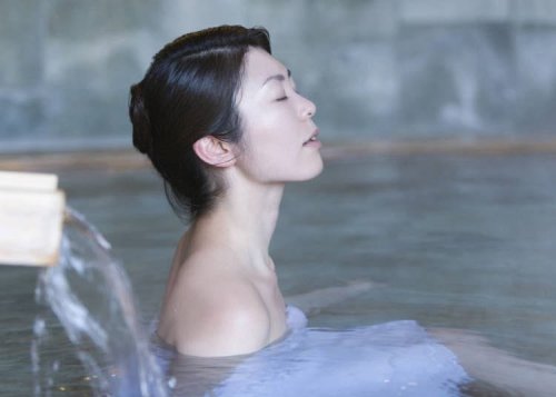 'Thought it Was a Pool. But Actually...' Quirky Surprises at Japan's Hot Springs