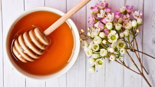 How Manuka Honey Can Help Improve Your Oral Health