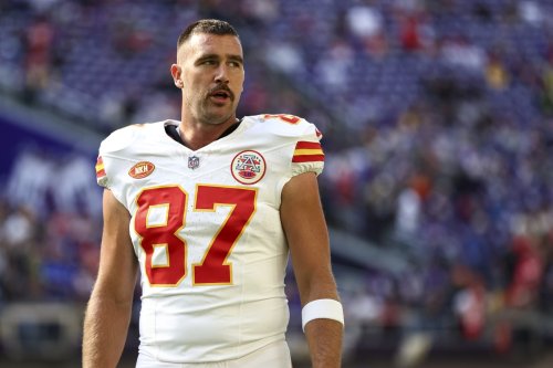 WWE star challenges Travis Kelce to defend Taylor Swift's honor at WrestleMania