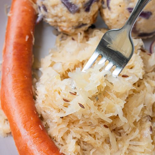 Here is how you can make Sauerkraut and Sausage in just One Pot