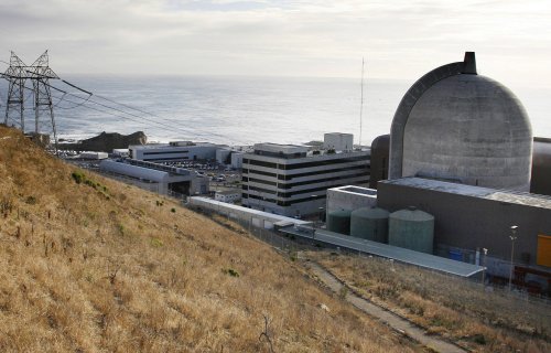 California governor proposes extending nuclear plant's life