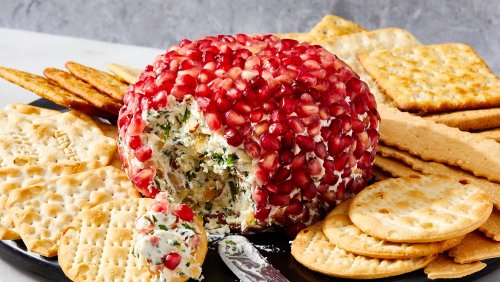 Gather 'Round The Christmas Cheese Ball This Holiday Season