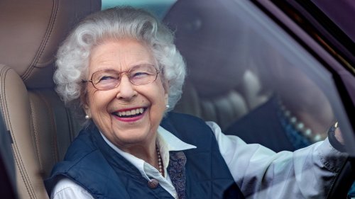 The Unexpected Car Taking Queen Elizabeth To Her Funeral   