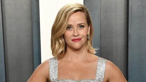 Her natural hair color isn't what you think