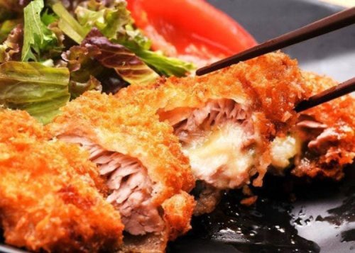 How to Make Japan's Crispy Fried Chicken With Gooey Molten Cheese Center