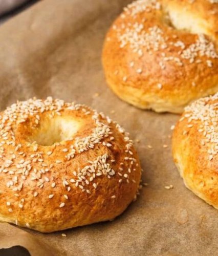 These high-protein cottage cheese bagels are quick and only 5 ingredients