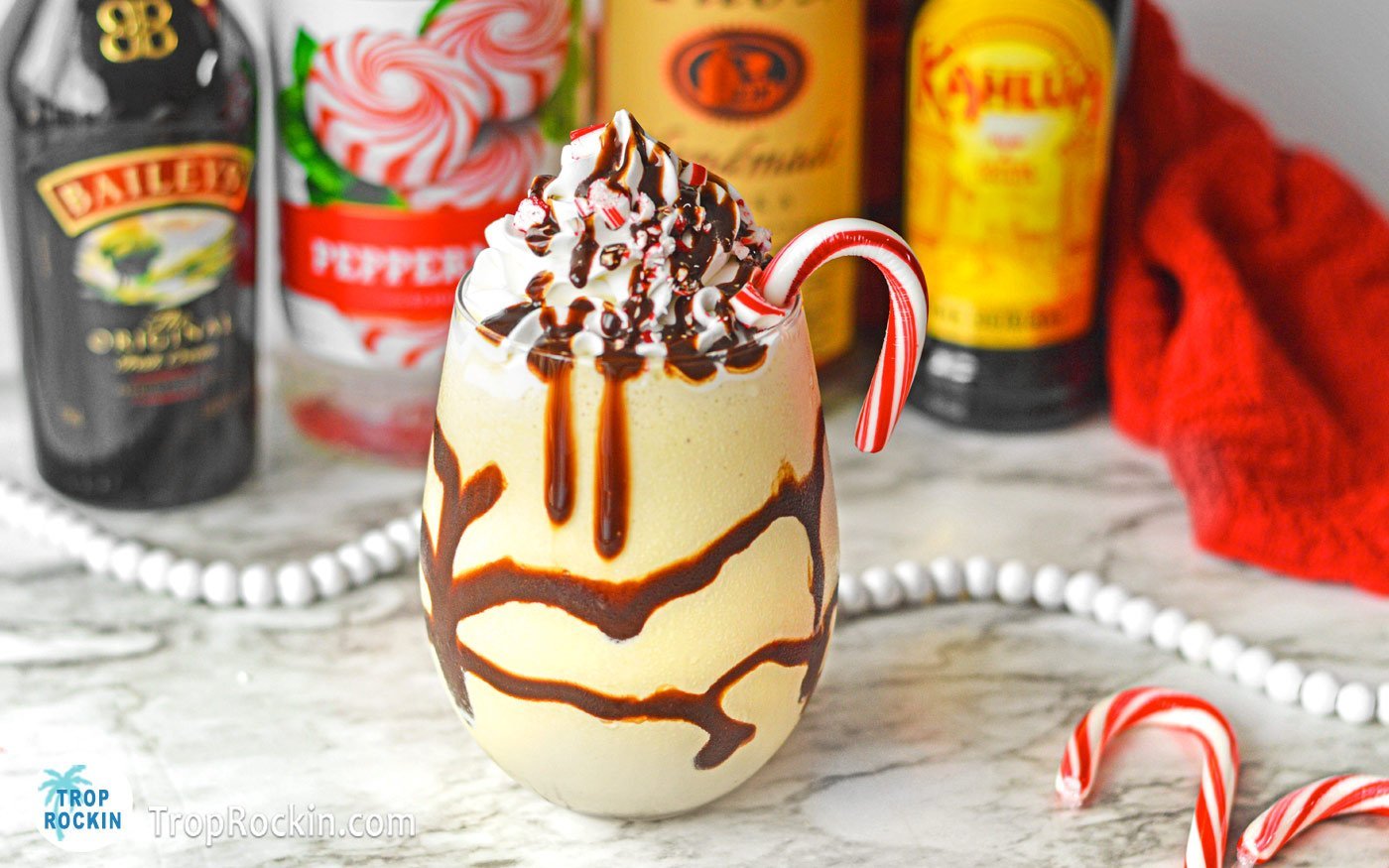 15 Christmas Cocktails to Celebrate the Season
