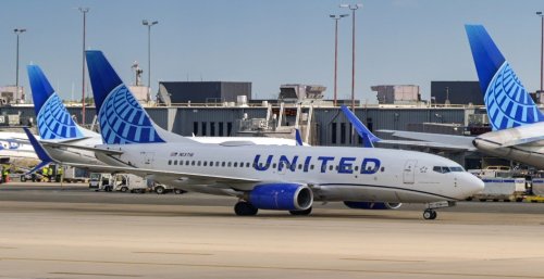 United pilot faces backlash for forcibly removing a passenger from the bathroom