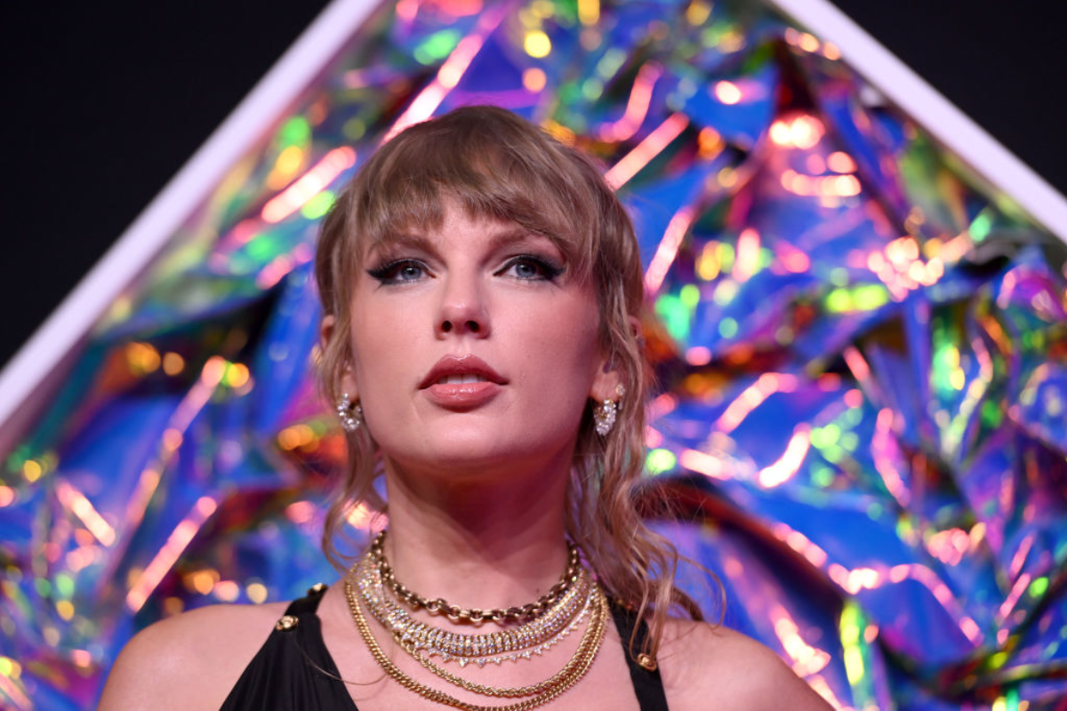 X/Twitter makes Taylor Swift searches impossible after AI fake porn images