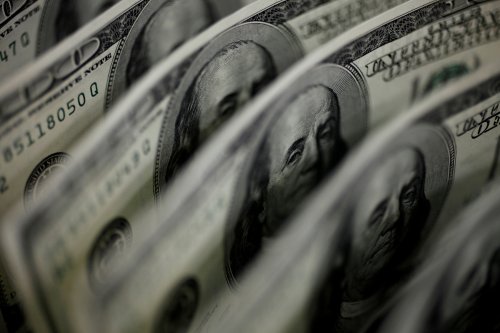 Forex, Dollaro indebolito da richieste settimanali sussidi Usa