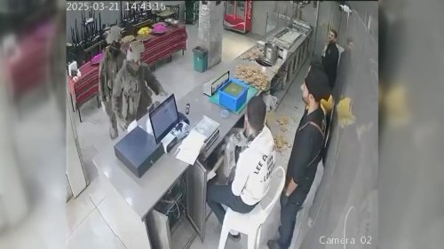 Palestine: CCTV Footage Shows Israeli Forces Assaulting Palestinian Youth in Tulkarm
