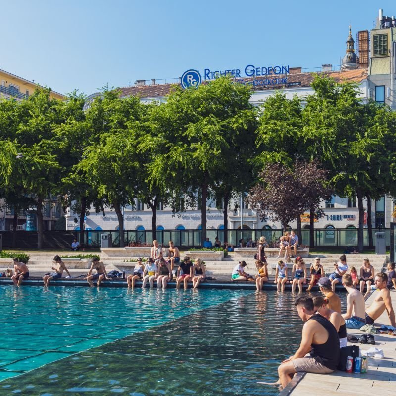 Everything you need to buy to prep for your summer heat travels