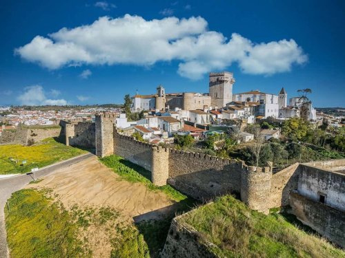 The World's Best Preserved Medieval Walled Towns Worth Visiting