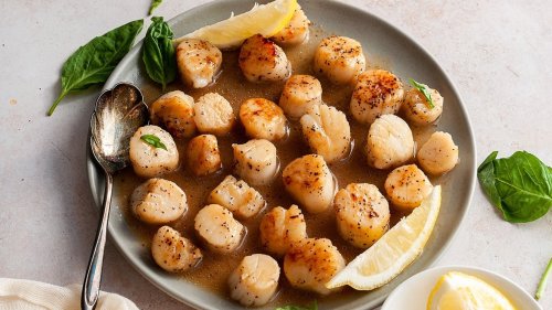 This Is The Major Difference Between Farmed Scallops and Wild Scallops