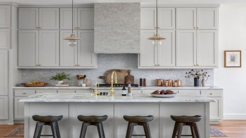 Stylish ways to embrace a light-colored kitchen