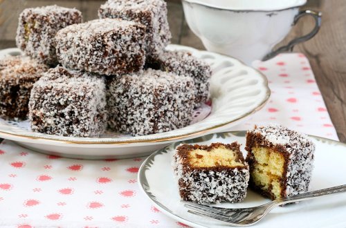 Delicious Dessert Squares You Can Make For All Your Last-minute Guests