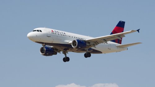 Delta's No Fly List, Fed Changes & More — Thursday's Financial Rundown: Aug. 27