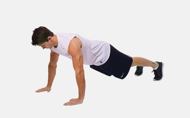 The Right Way to Do a Push-Up, Says a Top Trainer