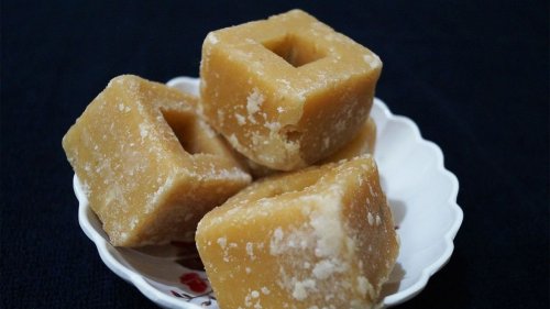 What Is Jaggery and Is It Better For You Than Sugar?