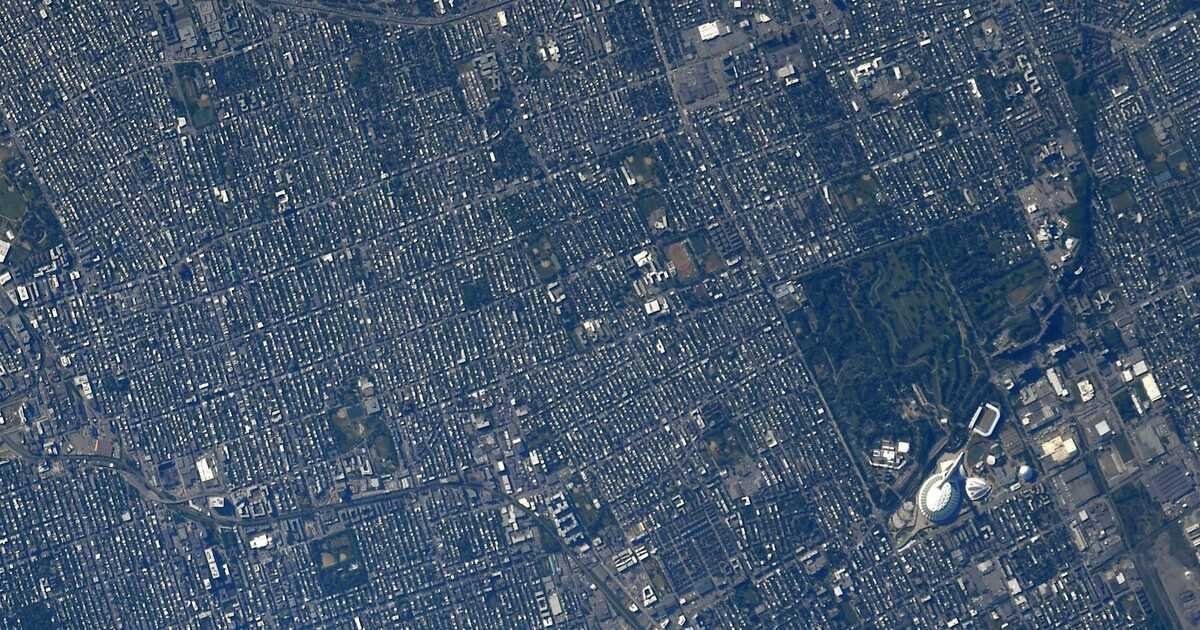 A NASA Astronaut Snapped Mesmerizing New Photos Of Montreal From Space