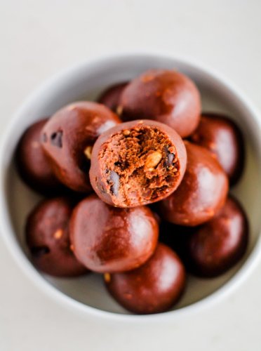 Magazine - Healthy Energy Ball Recipes