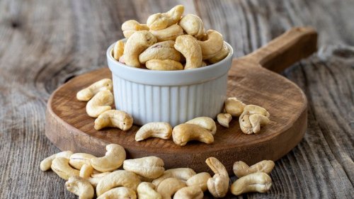 Unexpected Side Effects Of Eating Cashews Every Day