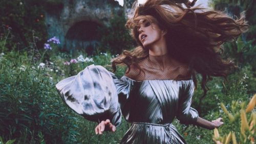 Vogue France célèbre le mois de la planète, le Earth Month !