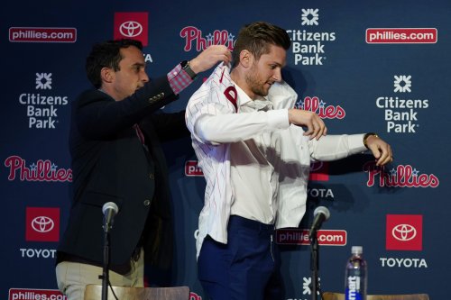 Trea Turner, Phillies finalize 11-year, $300M contract