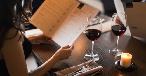 Etiquette Advice Every Wine Drinker Needs To Know