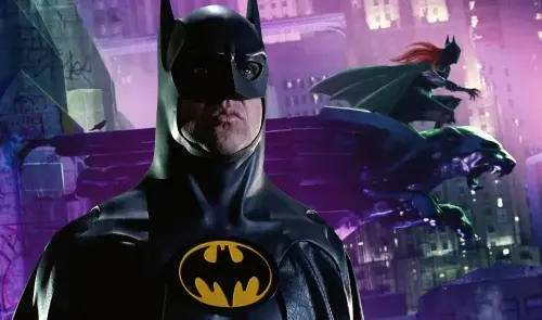 See Michael Keaton back in the Batsuit!