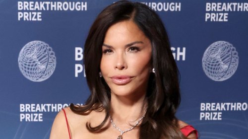 Lauren Sánchez's Looks Have Heads Turning