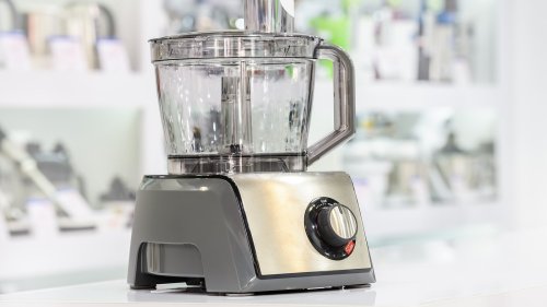 Mistakes Everyone Makes With Their Food Processor