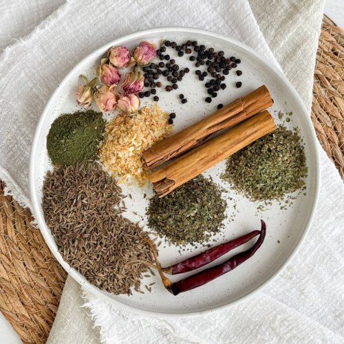 Flavors of Lebanon: 4 Essential Spice Blends