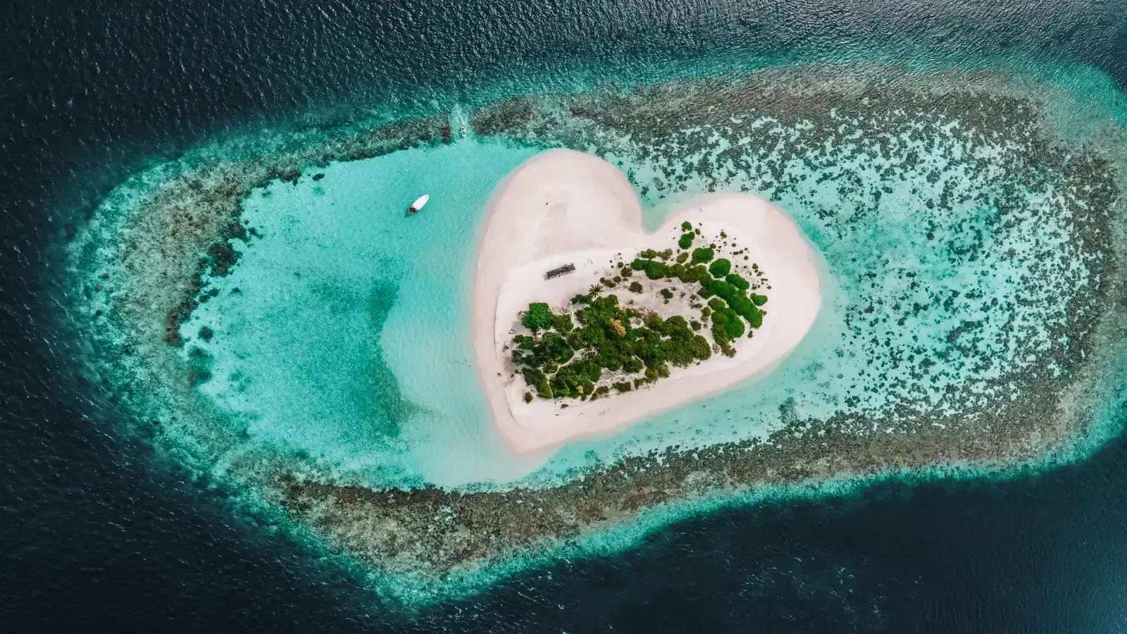 12 Most Romantic Honeymoon Destinations in the World