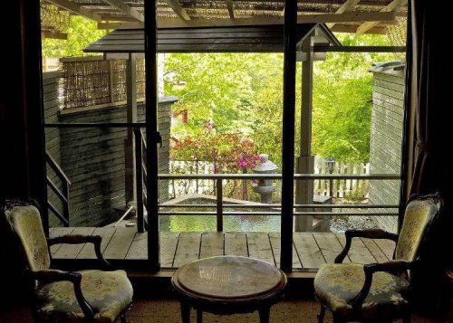 What Makes Traditional Japanese 'Ryokan' Inns So Unique?