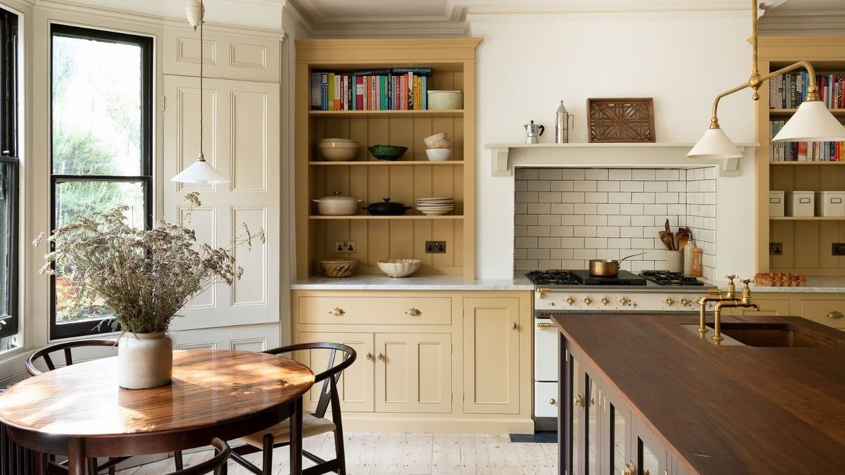 These are the 6 quick things people with clean kitchens always do