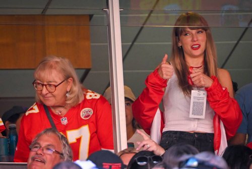 Two Hollywood stars are joining Donna Kelce and Taylor Swift at Chiefs vs Jets