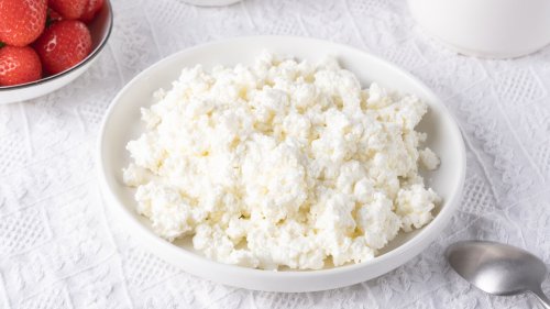 What You Should Know Before Buying Cottage Cheese At The Grocery Store