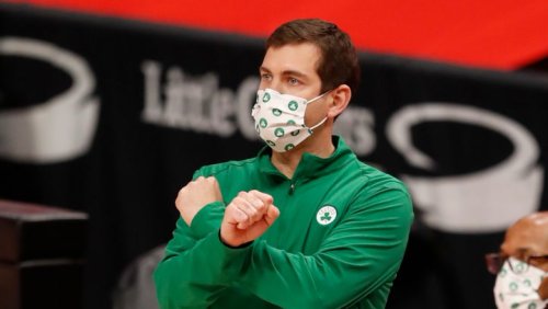 Brad Stevens Mask : Brad stevens ретвитнул(а) boston celtics.