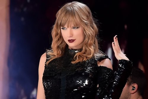 Taylor Swift rejects millions, Chrissy Teigen's revealing outfit, & more buzz